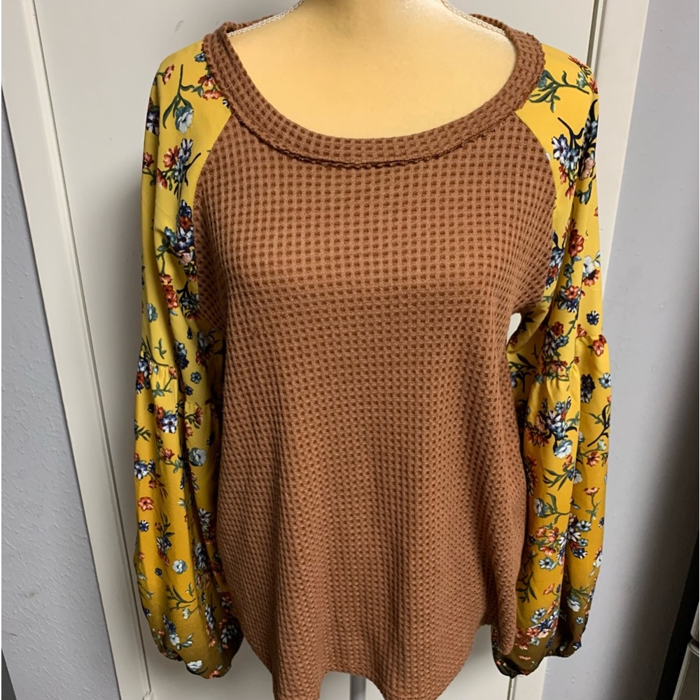 Hailey & Co Women's Size L Top Blouse
Pullover Floral Print Balloon Sleeve